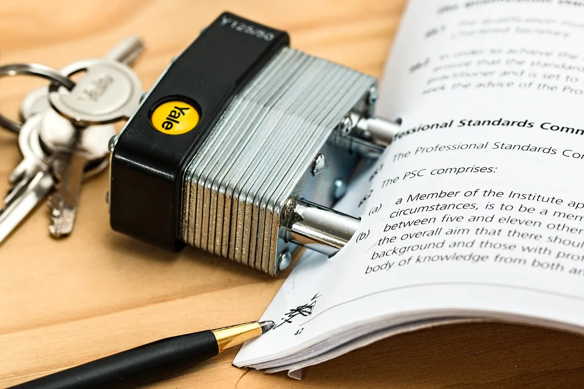 binding contract, contract, secure, agreement, binding, legal, document, contractual, law, business, deal, sign, pen, signature, lawyer, paperwork, obligation,