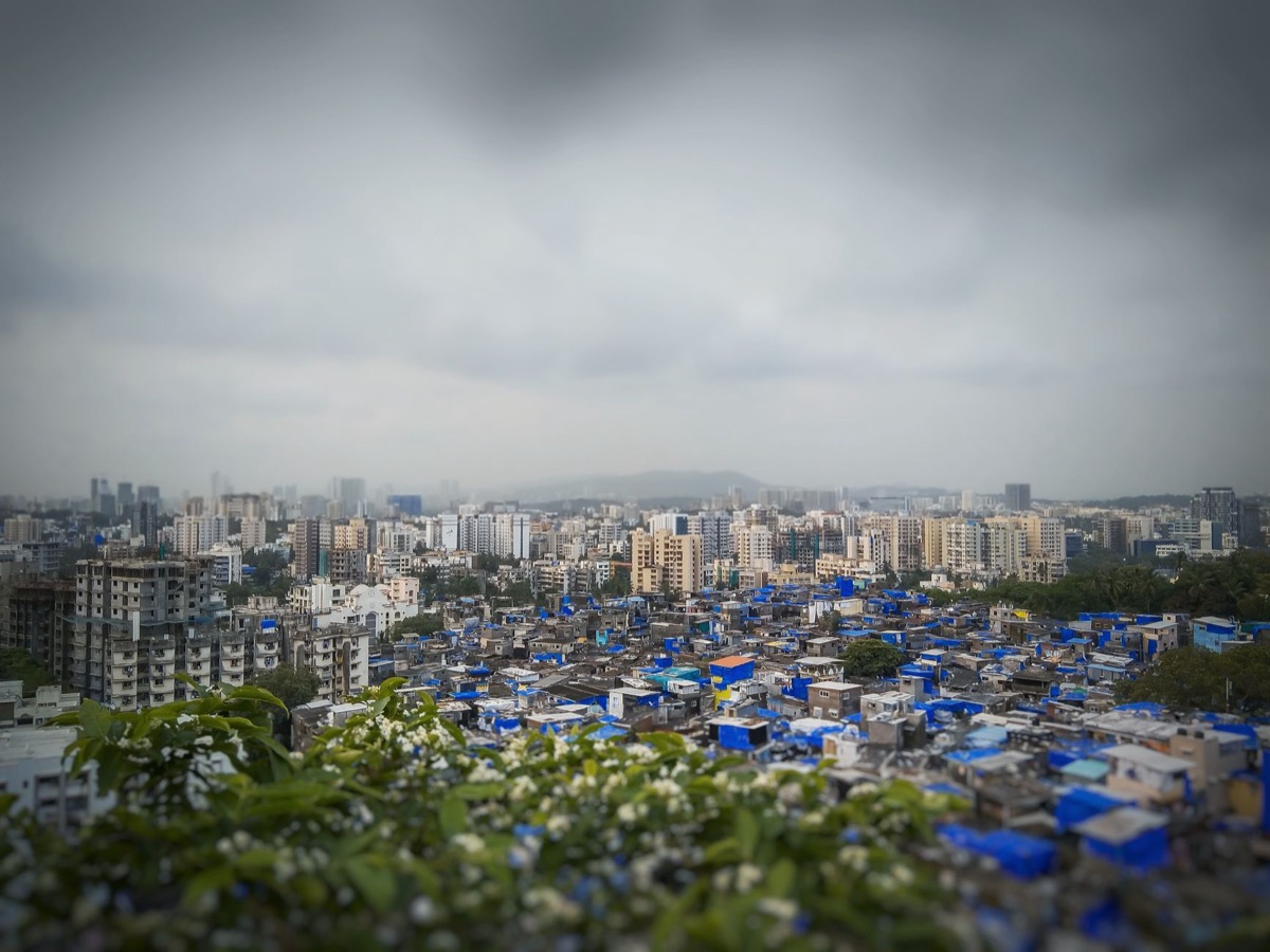 Cenário urbano de Nova Delhi